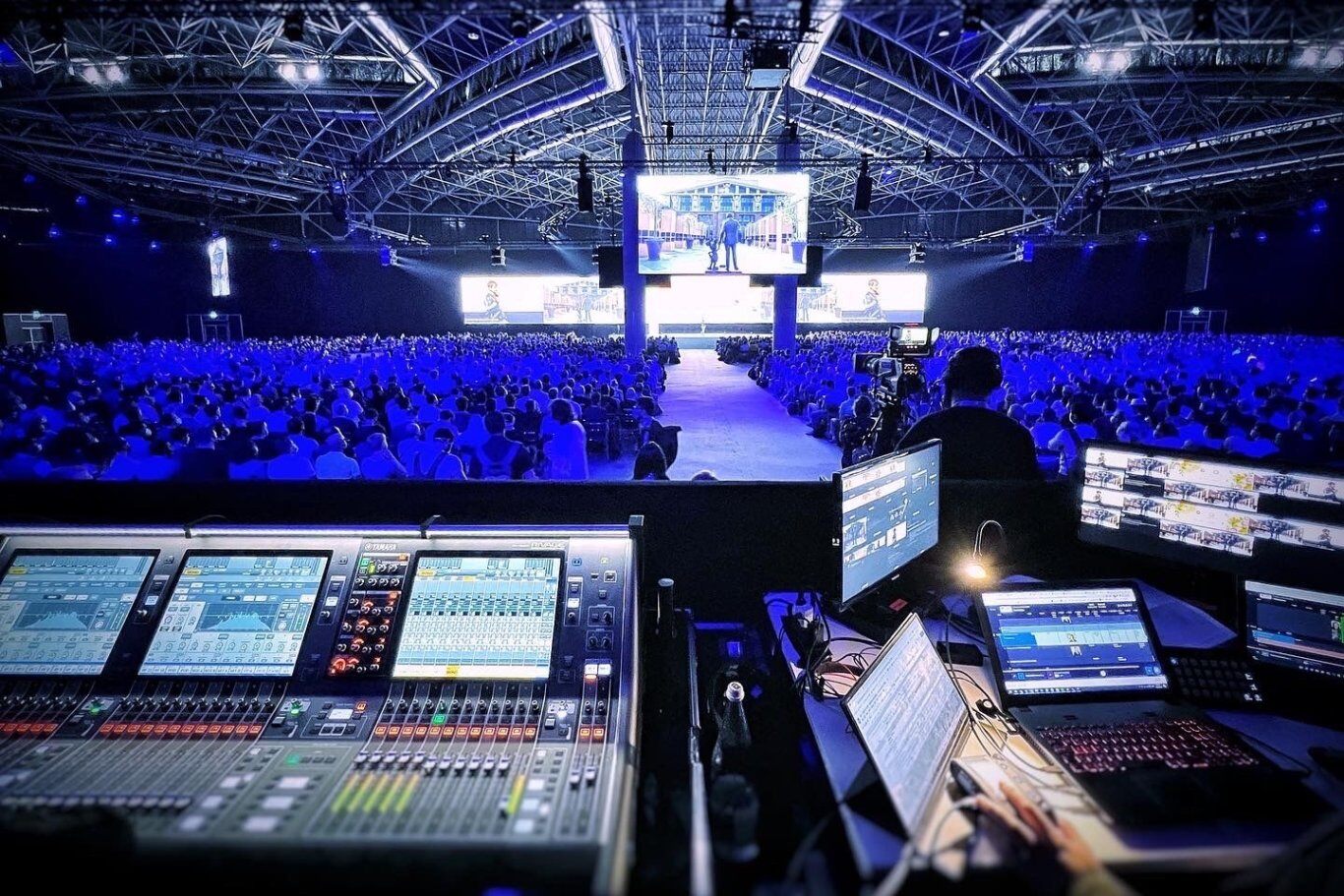 Novelty audiovisual production