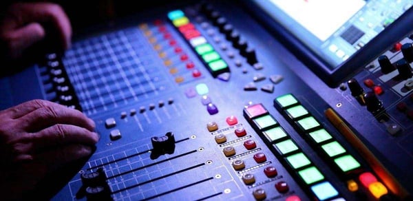 5 Consejos para la gestión óptima del equipo de sonido en eventos